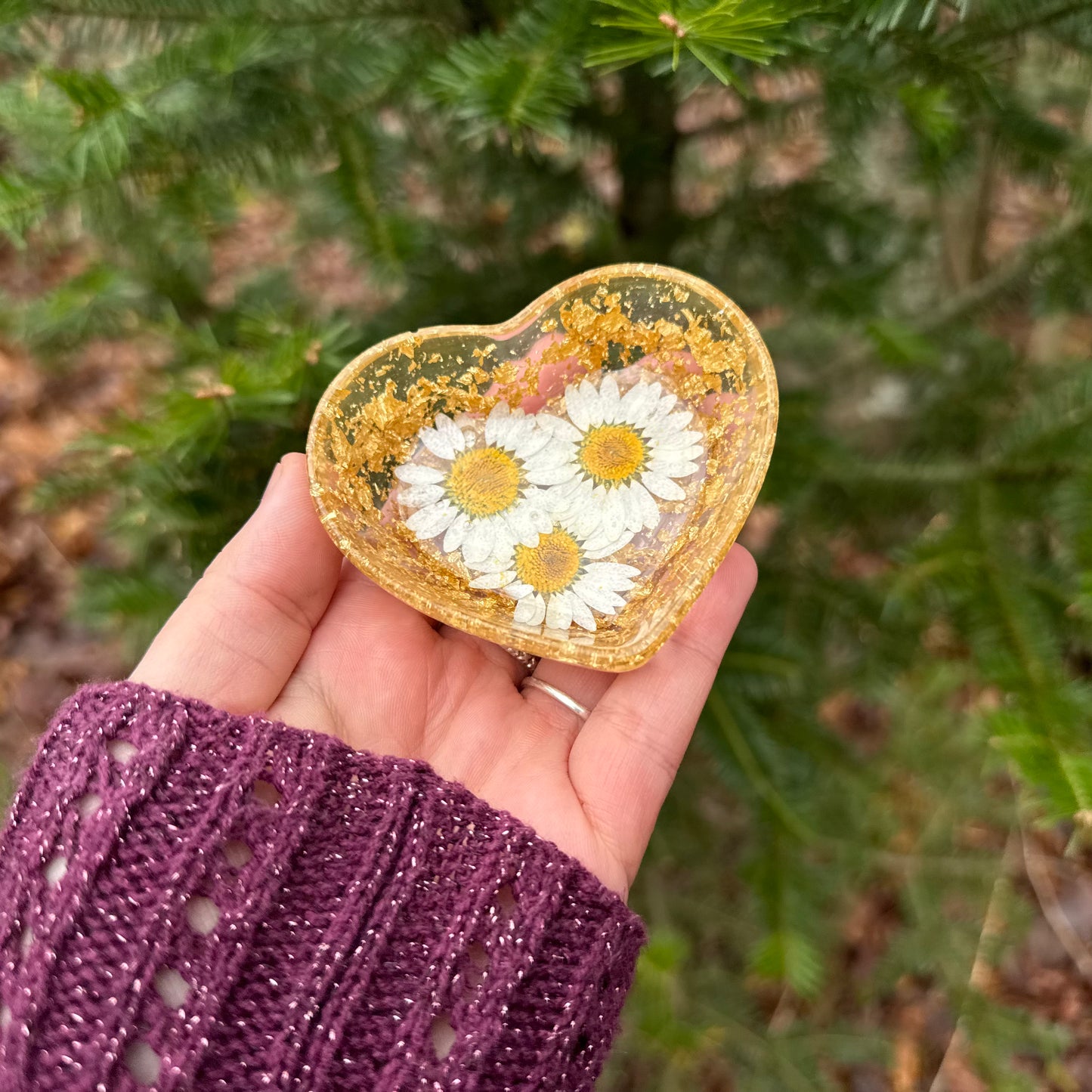 Golden Daisy Heart Trinket Dish