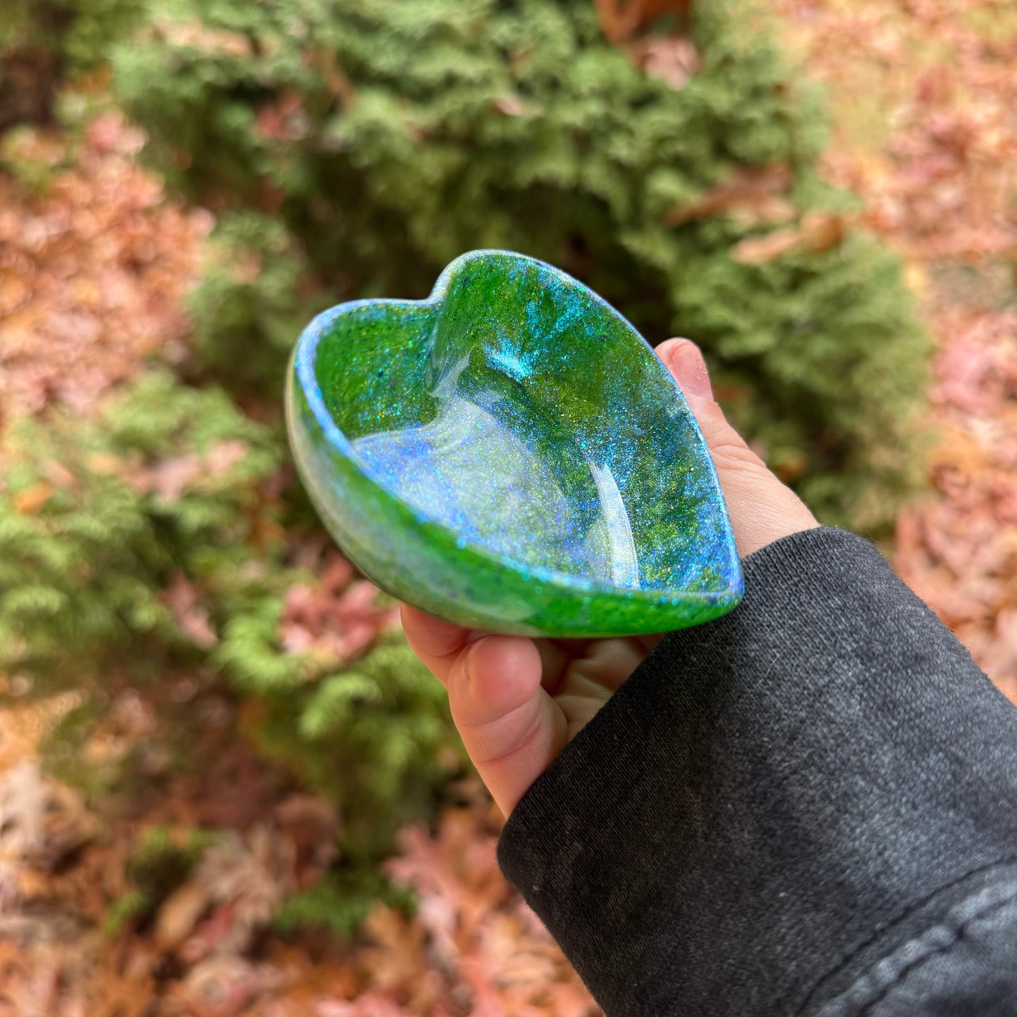 Iridescent Leaf Green Heart Trinket Dish