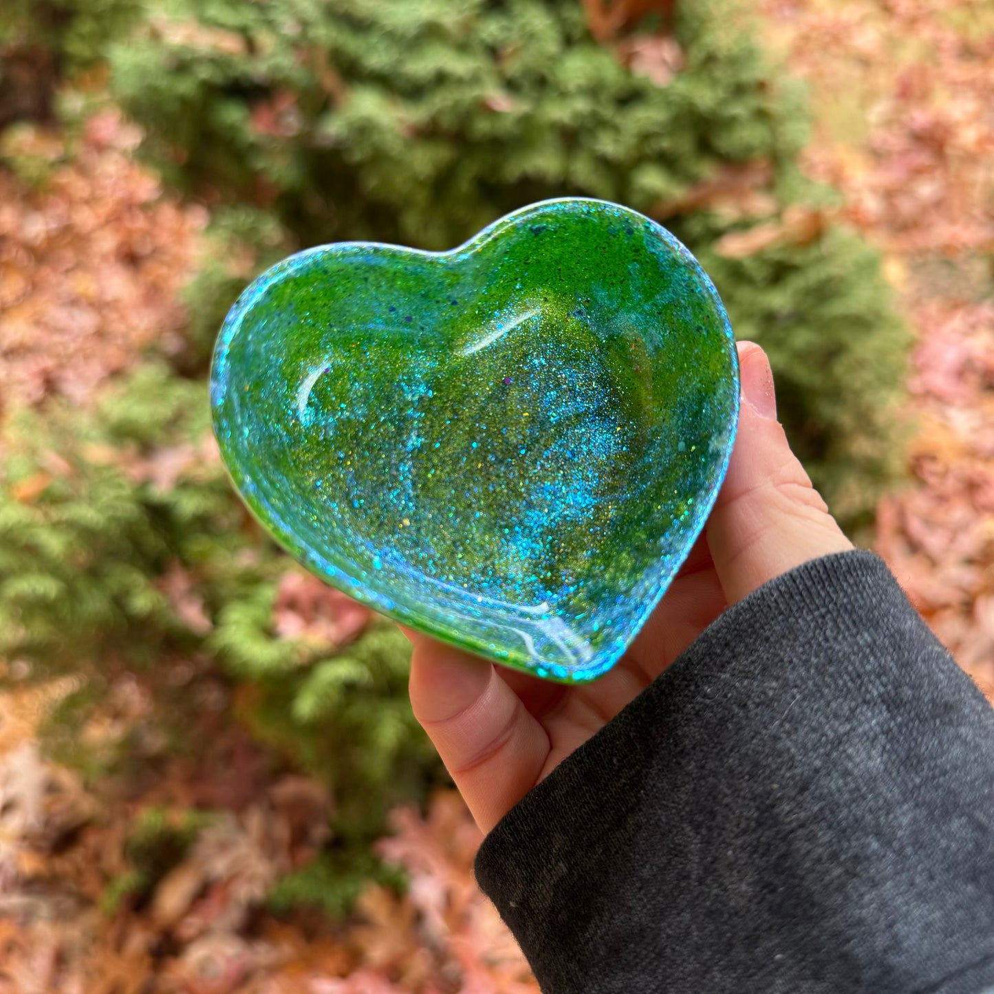 Iridescent Leaf Green Heart Trinket Dish