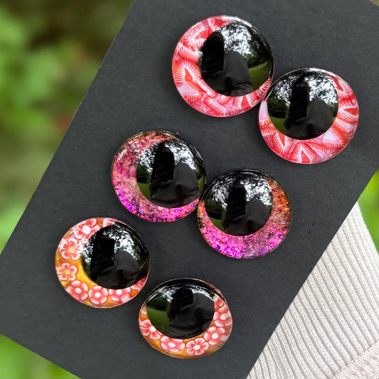 Hand Painted Kawaii Eyes | 25mm | Set 11